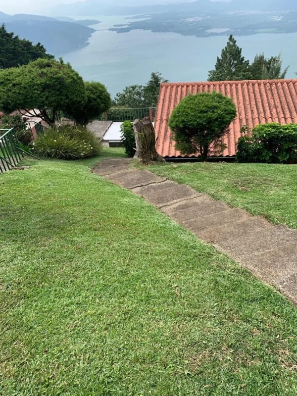 Casa amplia con jardines y vista espectacular en venta — Terreno en Venta en Villa Canales, Guatemala, Ciudad — foto 14 de 15