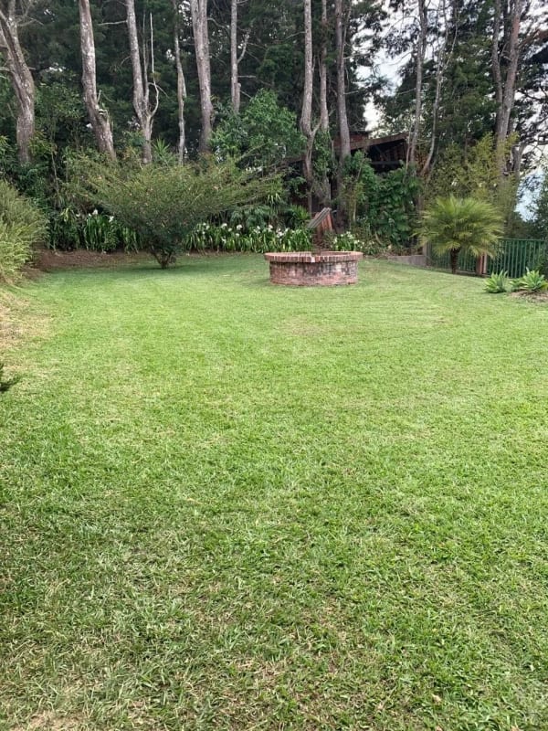 Casa amplia con jardines y vista espectacular en venta — Terreno en Venta en Villa Canales, Guatemala, Ciudad — foto 13 de 15