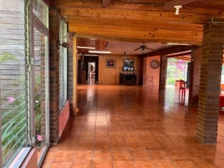 Casa amplia con jardines y vista espectacular en venta — Terreno en Venta en Villa Canales, Guatemala, Ciudad — miniatura 7 de 15