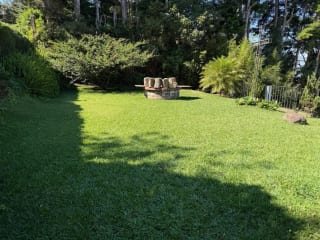 Casa amplia con jardines y vista espectacular en venta — Terreno en Venta en Villa Canales, Guatemala, Ciudad — miniatura 2 de 15