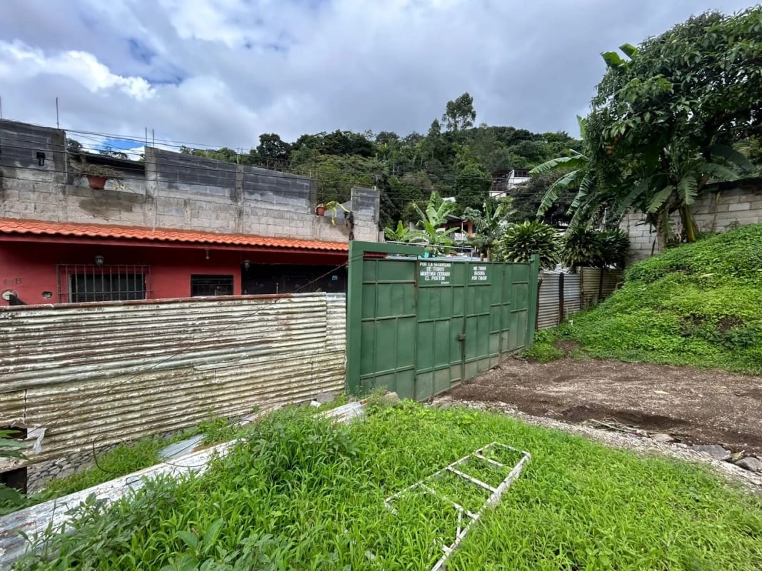 Terreno en venta en Antigua Guatemala a minutos del casco urbano — Terreno en Venta en Dentro del Casco, Antigua, Sacatepéquez — foto 1 de 12