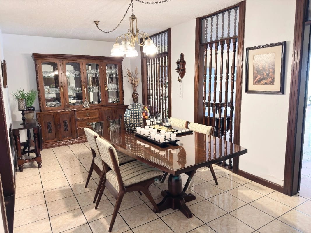 Casa 5 dormitorios en venta en Colonia Lourdes Zona 16 — Casa en Venta en Zona 16, Guatemala, Ciudad — foto 7 de 14