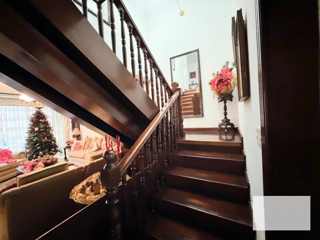Casa 5 dormitorios en venta en Colonia Lourdes Zona 16 — Casa en Venta en Zona 16, Guatemala, Ciudad — foto 2 de 14