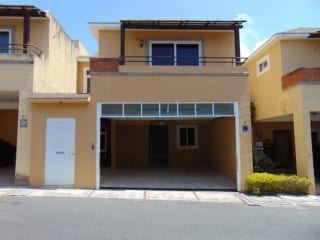 VENDO CASA BOSQUES DE ARRAZOLA.    4 HABITACIONES. ENGANCHE DE: Q.63,800. CASA FHA — Casa en Venta en San José Pinula, Guatemala, Ciudad — miniatura 9 de 9
