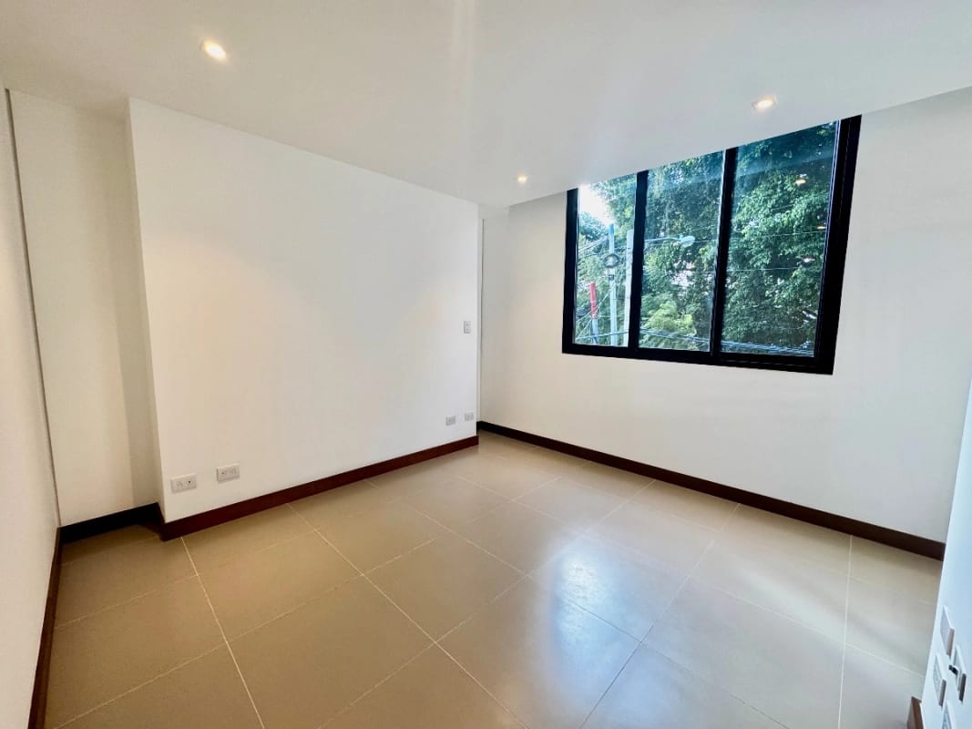 Apartamento de 3 dormitorios + cuarto de servicio en venta en zona 13 — Apartamento en Venta en Zona 13, Guatemala, Ciudad — foto 8 de 12