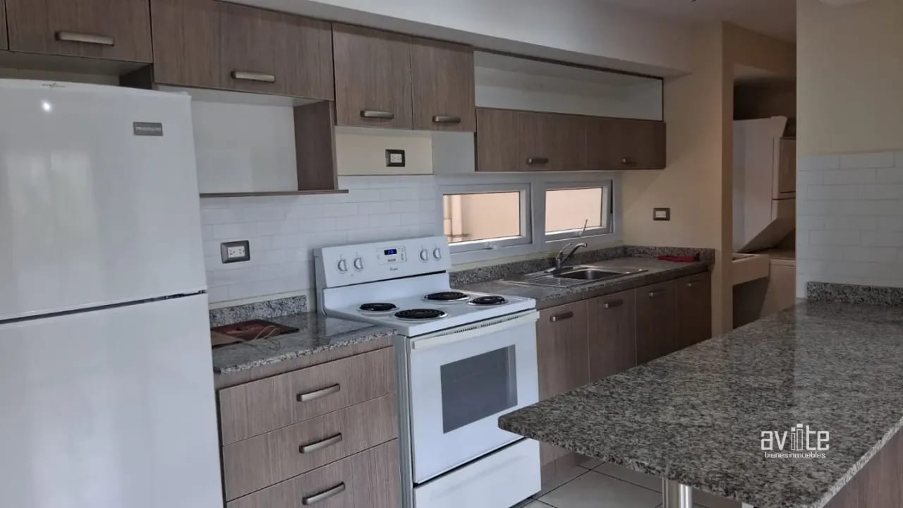 Condado Naranjo: apartamento con linea blanca y 3 habitaciones en alquiler Q6,000 negociables — Apartamento en Alquiler en Condado Naranjo, Zona 4 Mixco, Guatemala, Ciudad — foto 5 de 8