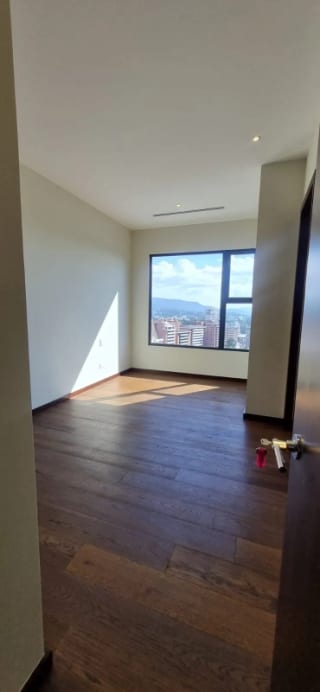 Apartamento en Venta para Estrenar Zona 10 — Apartamento en Venta en Zona 10, Guatemala, Ciudad — miniatura 8 de 15