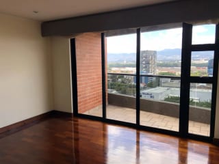 Apartamento en Venta Edificio Antiguo Zona 14 — Apartamento en Venta en Zona 14, Guatemala, Ciudad — miniatura 1 de 15