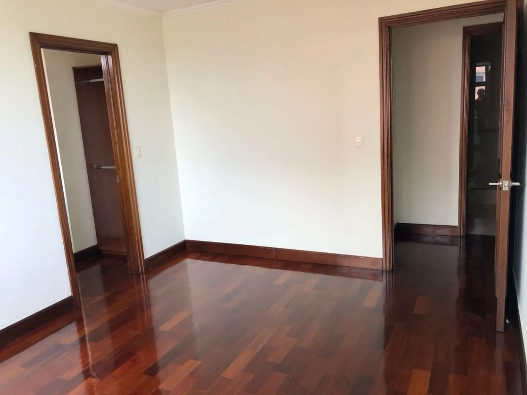 Apartamento en Venta Edificio Antiguo Zona 14 — Apartamento en Venta en Zona 14, Guatemala, Ciudad — foto 11 de 15