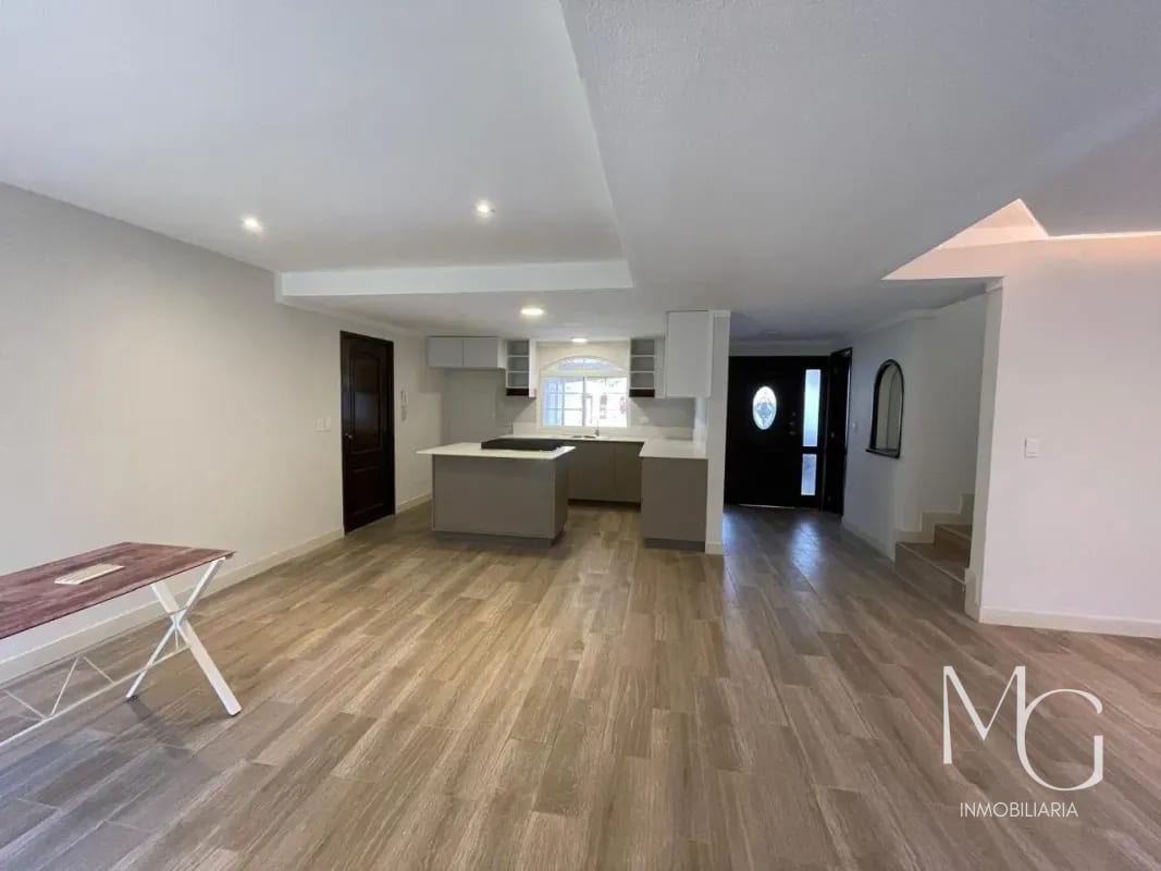 Venta de Casa en condominio Santa Anita 2, Km. 18.6 Carretera a San José Pinula. — Casa en Venta en San José Pinula, Guatemala, Ciudad — foto 2 de 12