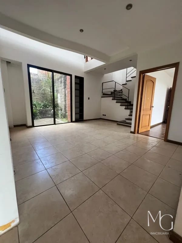 SE VENDE CASA CAES km 20.5 LA FORESTA — Casa en Venta en La Foresta, Carretera a El Salvador, Guatemala, Ciudad — foto 5 de 12