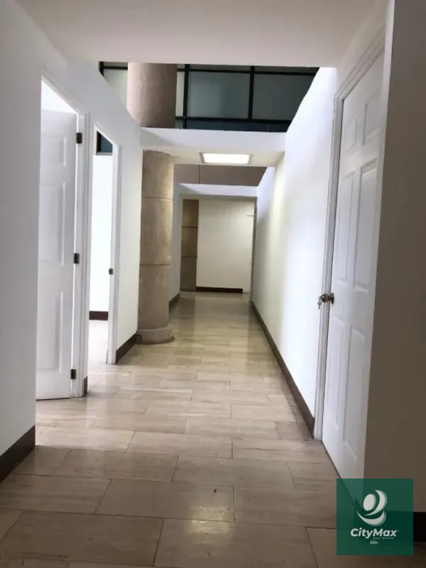 EDIFICIO CORPORATIVO EN ALQUILER ZONA 10 — Edificio en Alquiler en Zona 10, Guatemala, Ciudad — foto 5 de 9