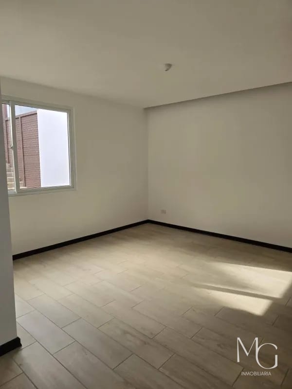 EN VENTA HERMOSA CASA PARA ESTRENAR, TRIVENTO DE SAN VICENTE, CAES — Casa en Venta en Trivento, Carretera a El Salvador, Guatemala, Ciudad — foto 10 de 13