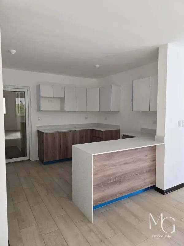 EN VENTA HERMOSA CASA PARA ESTRENAR, TRIVENTO DE SAN VICENTE, CAES — Casa en Venta en Trivento, Carretera a El Salvador, Guatemala, Ciudad — foto 9 de 13