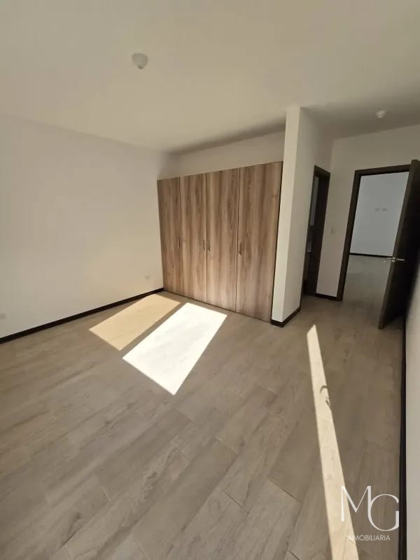 EN VENTA HERMOSA CASA PARA ESTRENAR, TRIVENTO DE SAN VICENTE, CAES — Casa en Venta en Trivento, Carretera a El Salvador, Guatemala, Ciudad — foto 8 de 13