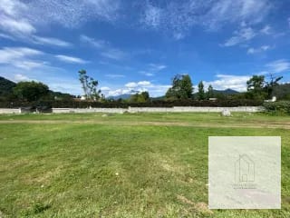 2 Preciosos terrenos en la entrada de condominio exclusivo en La Antigua Guatemala — Terreno en Venta en Antigua, Sacatepéquez — miniatura 3 de 4
