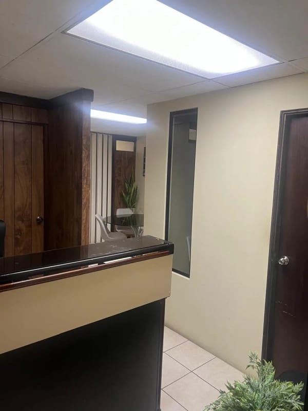 Se renta oficina en Torre Profesional, Z4, Q1,750 — Oficina en Alquiler en Gran Centro Comercial Zona 4, Zona 4, Guatemala, Ciudad — foto 2 de 6