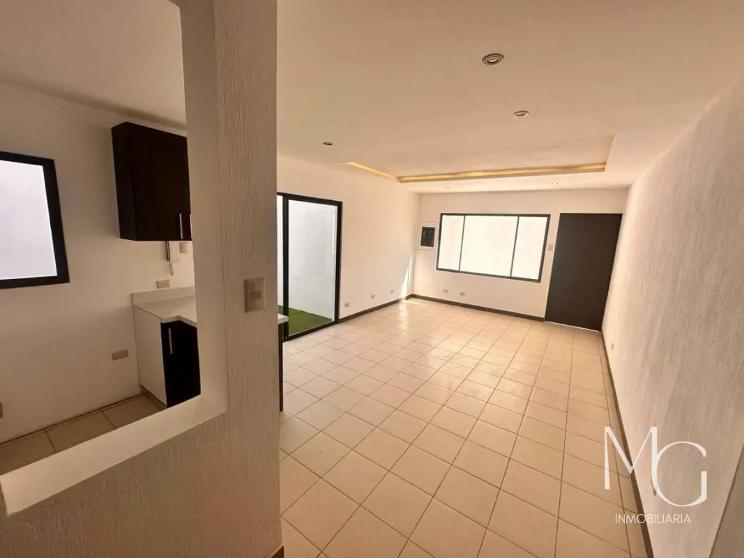 Townhouse en venta en Ciudad San Cristóbal — Casa en Venta en all, Guatemala, Ciudad — foto 10 de 13