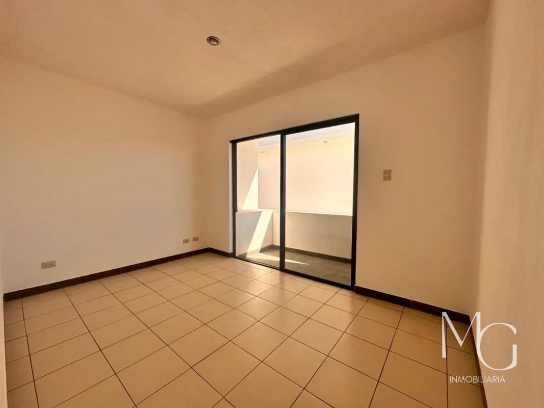 Townhouse en venta en Ciudad San Cristóbal — Casa en Venta en all, Guatemala, Ciudad — foto 7 de 13