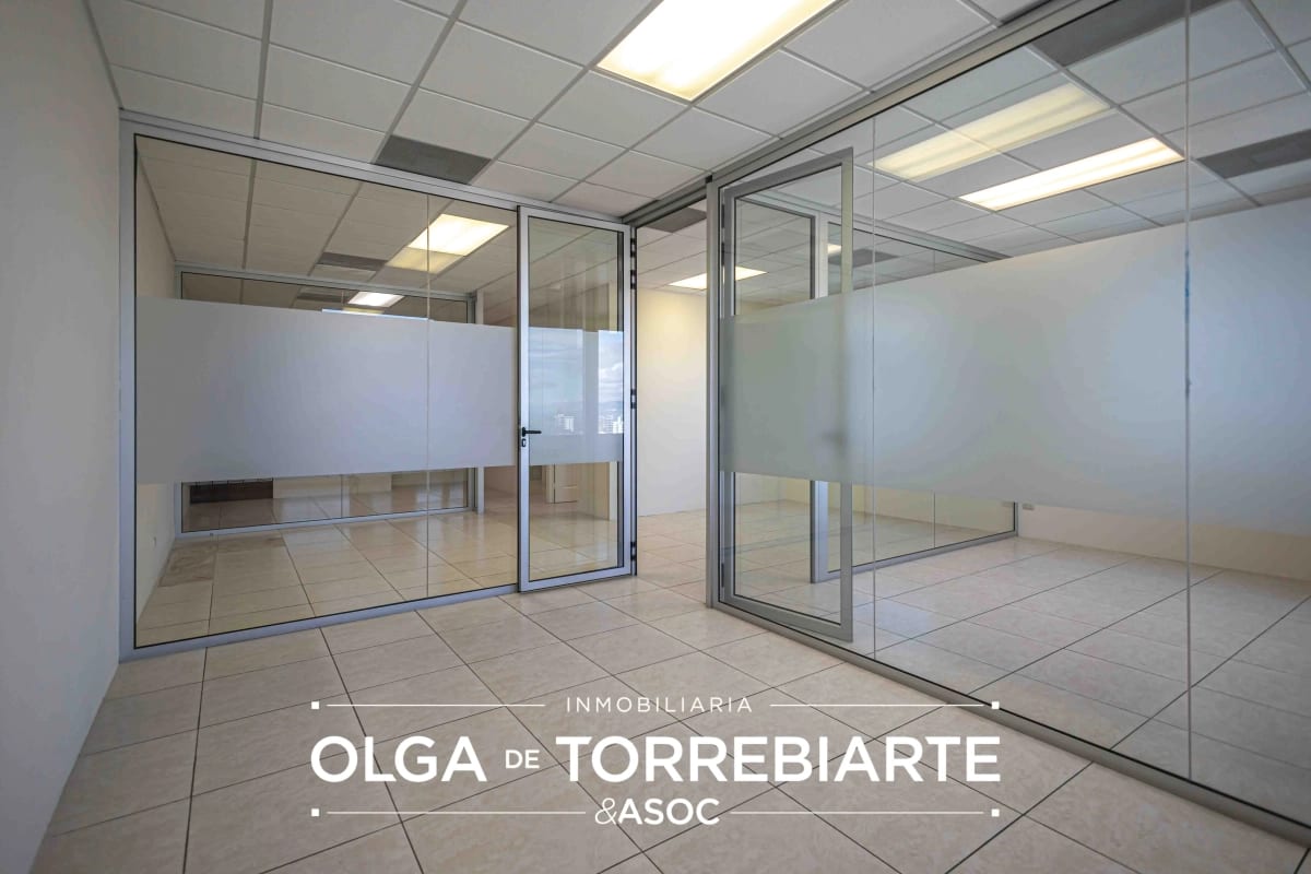 Oficina en Zona Pradera, Zona 10 — Oficina en Alquiler en Zona Pradera, Zona 10, Guatemala, Ciudad — foto 14 de 16