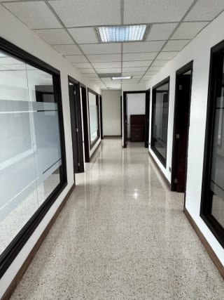ALQUILER OFICINA ARISTOS REFORMA, ZONA 9 — Oficina en Alquiler en Aristos Reforma, Zona 9, Guatemala, Ciudad — miniatura 10 de 11