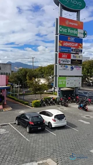 Terreno en Renta, Zona 12-Plaza Vía Nova — Terreno en Alquiler en Zona 12, Guatemala, Ciudad — miniatura 1 de 4