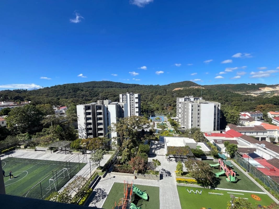 VENTA DE APARTAMENTO EN CONDADO NARANJO/ALEGRIA/Z.4 MIXCO — Apartamento en Venta en Condado Naranjo, Zona 4 Mixco, Guatemala, Ciudad — foto 1 de 16