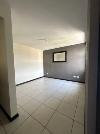 VENTA DE APARTAMENTO EN CONDADO NARANJO/ALEGRIA/Z.4 MIXCO — Apartamento en Venta en Condado Naranjo, Zona 4 Mixco, Guatemala, Ciudad — miniatura 3 de 16