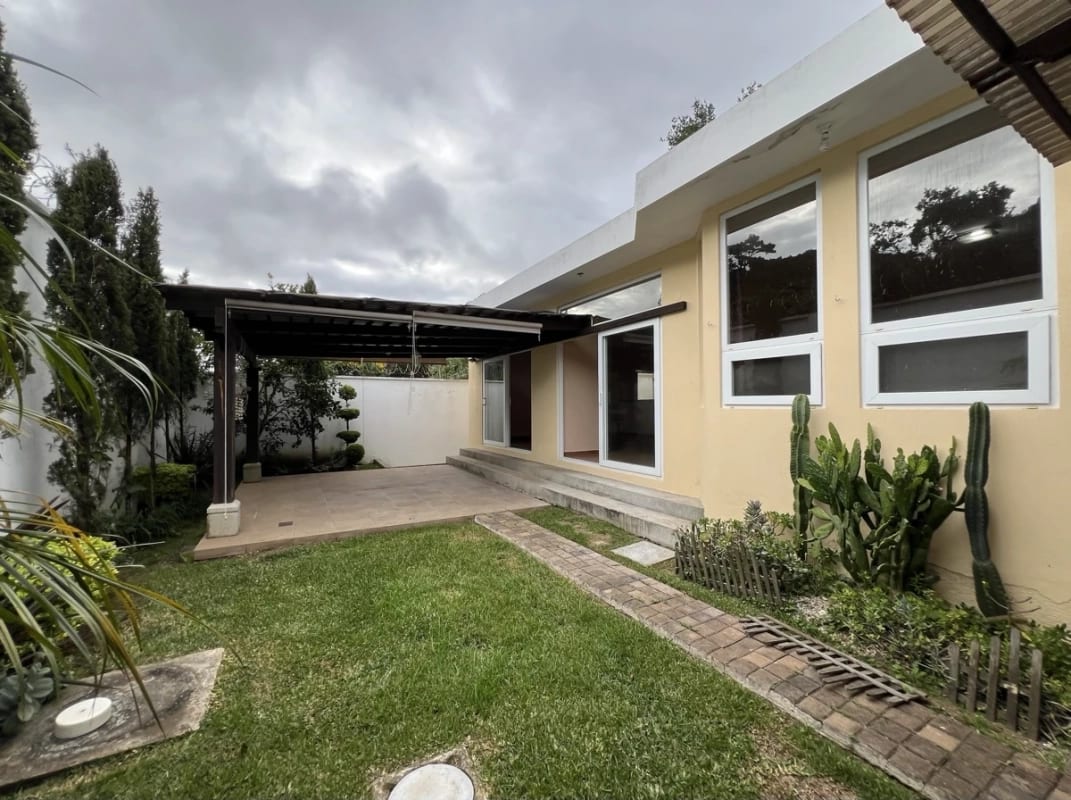 Venta de Casa de 1 Nivel en Km 20.5 Carr. Fraijanes | Marías del Sol — Casa en Venta en Marias del Sol, Carretera a El Salvador, Guatemala, Ciudad — foto 12 de 17