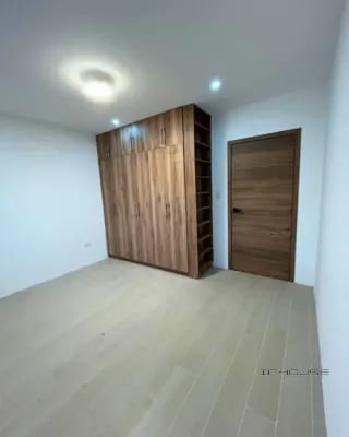 CASA EN VENTA EN ZONA 16 EN PLANOS — Casa en Venta en Hacienda Real, Zona 16, Guatemala, Ciudad — miniatura 10 de 14