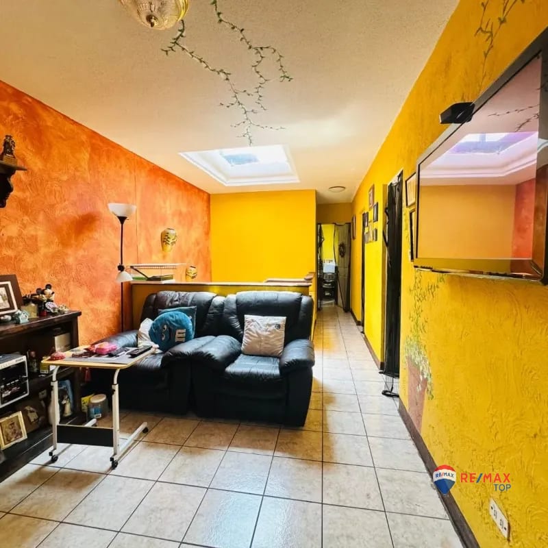 CASA EN COND. SANTA BARBARA, SAN CRISTÓBAL — Casa en Venta en Zona 8 Mixco, Guatemala, Ciudad — foto 9 de 10