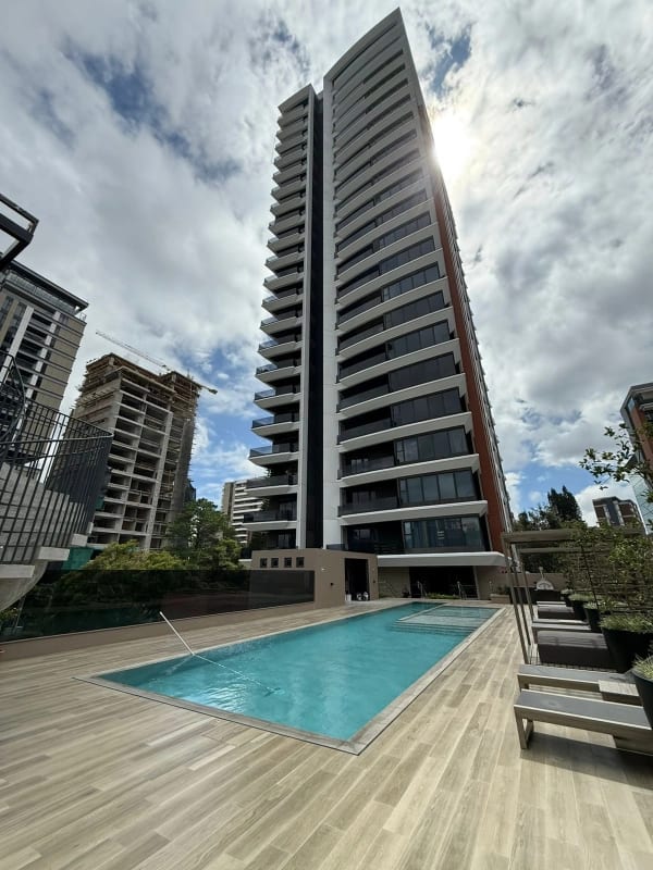 Apartamento en renta y venta en zona 10 — Apartamento en Venta en Santa Sofía 7AV, Zona 10, Guatemala, Ciudad — foto 2 de 14