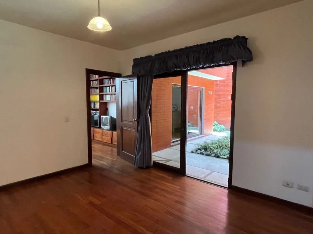 SE VENDE LINDA CASA EN UBICACIÓN PRIVILEGIADA - SAN RAFAEL 2 — Casa en Venta en San Rafael, Santa Catarina Pinula, Guatemala, Ciudad — foto 6 de 17