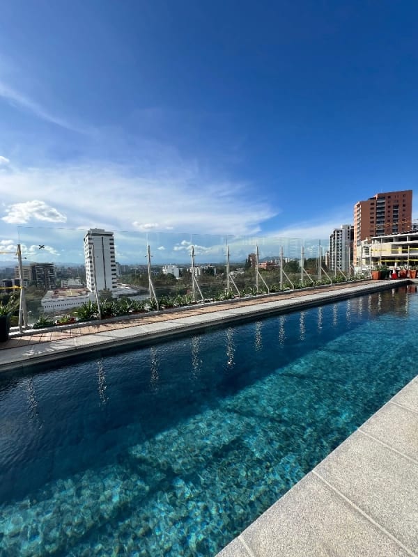ZONA 15 VISTA HERMOSA 2, APARTAMENTO  RENTA 1 DORMITORIO 55MTS $750 +  IVA EDIFICIO CON TODAS LAS AMENIDADES (NO TIENE BALCÓN) IDEAL PARA INDEPENDIZARSE — Apartamento en Alquiler en Zona 15, Guatemala, Ciudad — foto 3 de 9
