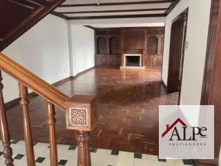 CASA EN VENTA LA VILLA ZONA 14 — Casa en Venta en Zona 14, Guatemala, Ciudad — miniatura 1 de 8