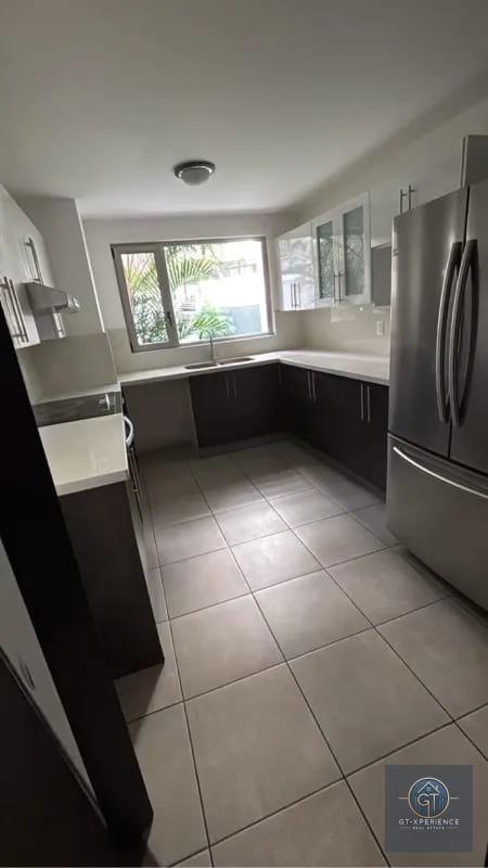 Lindo apartamento en edificio Attica, Zona 14 — Apartamento en Alquiler en Attica, Zona 14, Guatemala, Ciudad — foto 13 de 14
