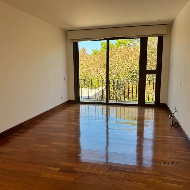CASA EN VENTA EN ZONA 16 ENCINOS DE CAYALA, CON APARTAMENTO INDEPENDIENTE — Casa en Venta en Encinos de Cayala, Zona 16, Guatemala, Ciudad — foto 5 de 10