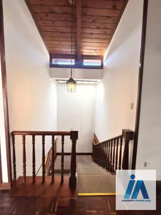 CASA EN VENTA - 📍Residenciales Mallorca, zona 14 _Una residencia única con acabados de caoba y amplio jardín_ — Casa en Venta en Zona 14, Guatemala, Ciudad — miniatura 8 de 16
