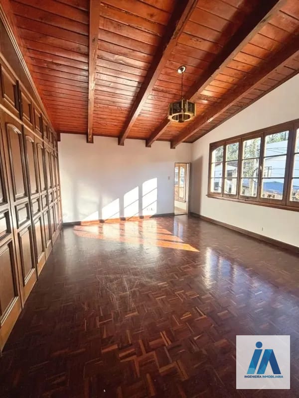 CASA EN VENTA - 📍Residenciales Mallorca, zona 14 _Una residencia única con acabados de caoba y amplio jardín_ — Casa en Venta en Zona 14, Guatemala, Ciudad — foto 6 de 16