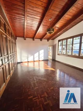 CASA EN VENTA - 📍Residenciales Mallorca, zona 14 _Una residencia única con acabados de caoba y amplio jardín_ — Casa en Venta en Zona 14, Guatemala, Ciudad — miniatura 6 de 16