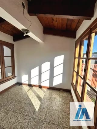 CASA EN VENTA - 📍Residenciales Mallorca, zona 14 _Una residencia única con acabados de caoba y amplio jardín_ — Casa en Venta en Zona 14, Guatemala, Ciudad — miniatura 5 de 16