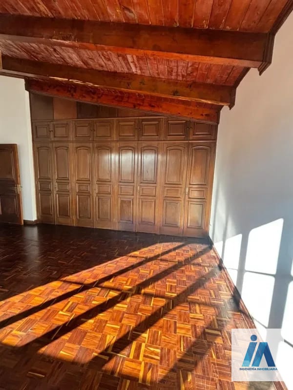 CASA EN VENTA - đResidenciales Mallorca, zona 14 _Una residencia Ășnica con acabados de caoba y amplio jardĂn_ â Casa en Venta en Zona 14, Guatemala, Ciudad â foto 4 de 16