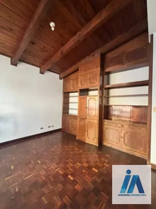 CASA EN VENTA - 📍Residenciales Mallorca, zona 14 _Una residencia única con acabados de caoba y amplio jardín_ — Casa en Venta en Zona 14, Guatemala, Ciudad — miniatura 3 de 16