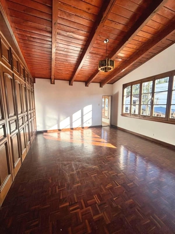 CASA EN VENTA - AMPLIO JARDÍN -  MALLORCA LA VILLA ZONA 14 — Casa en Venta en Zona 14, Guatemala, Ciudad — foto 8 de 16