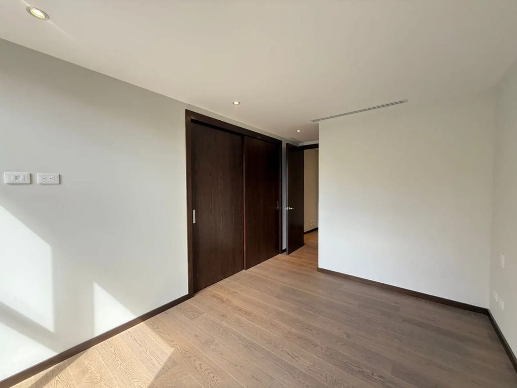 Apartamento en Venta o alquiler en zona 10 — Apartamento en Venta en Santa Sofía, Zona 10, Guatemala, Ciudad — foto 13 de 15