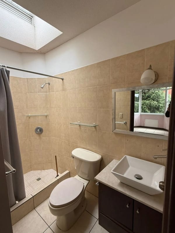 Casa Prados De Muxbal ALQUILER — Casa en Alquiler en Muxbal, Guatemala, Ciudad — foto 11 de 14