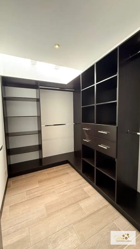 🏡 Casa para Estrenar en Venta – Zona 16, Hacienda Real — Casa en Venta en Zona 16, Guatemala, Ciudad — foto 10 de 16
