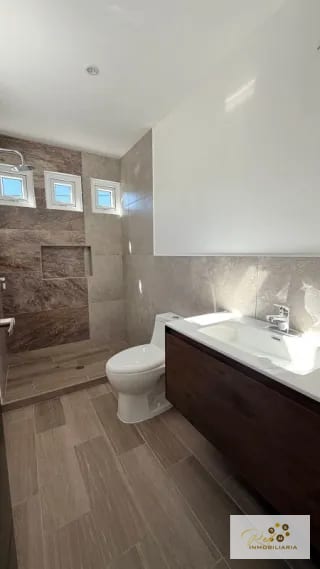 🏡 Casa para Estrenar en Venta – Zona 16, Hacienda Real — Casa en Venta en Zona 16, Guatemala, Ciudad — miniatura 9 de 16