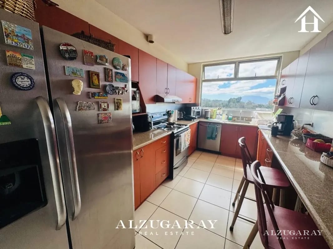 APTO. AMPLIO C/ VISTA -3 HAB. / EDIFICIO Z. 14 — Apartamento en Venta en Zona 14, Guatemala, Ciudad — foto 9 de 12