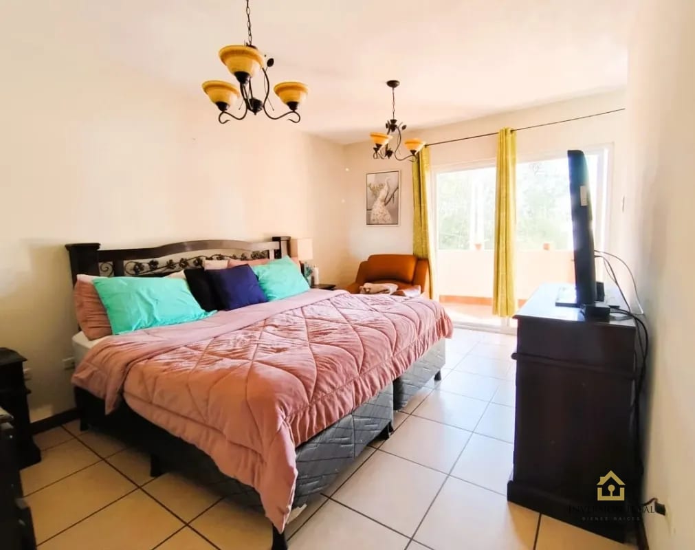 Vendo casa 4 habitaciones + cuarto de servicio en zona 16 — Casa en Venta en Hacienda Real, Zona 16, Guatemala, Ciudad — foto 2 de 11